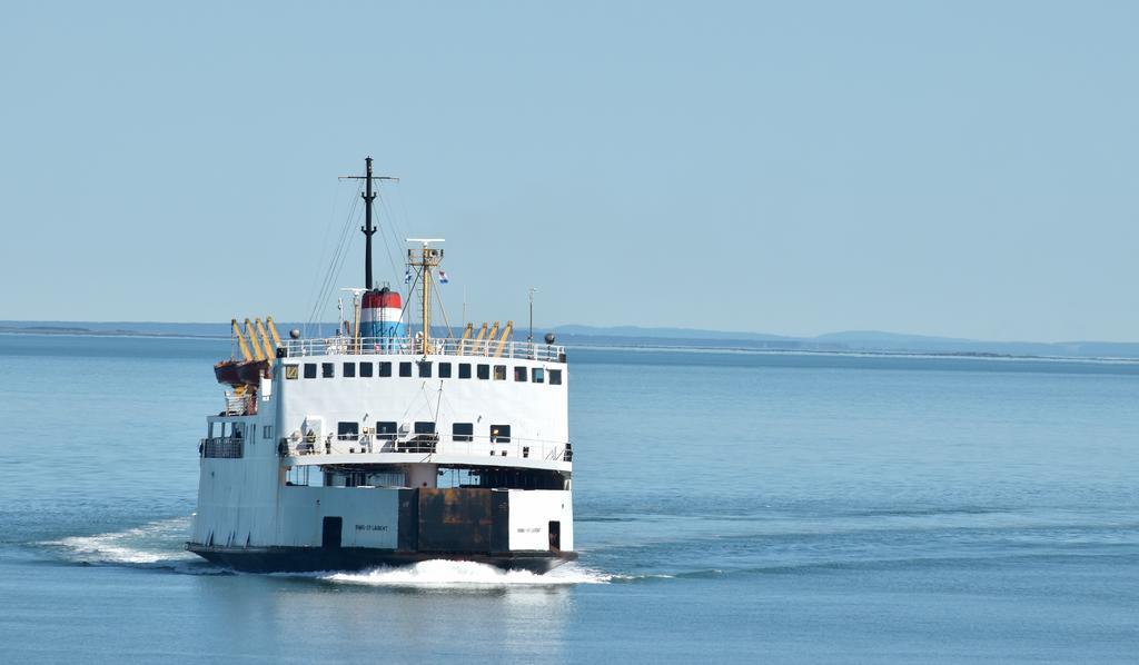 Motel Et Chalets Bo-Fleuve Evangeline Saint-Siméon Kültér fotó