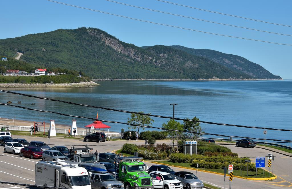 Motel Et Chalets Bo-Fleuve Evangeline Saint-Siméon Kültér fotó