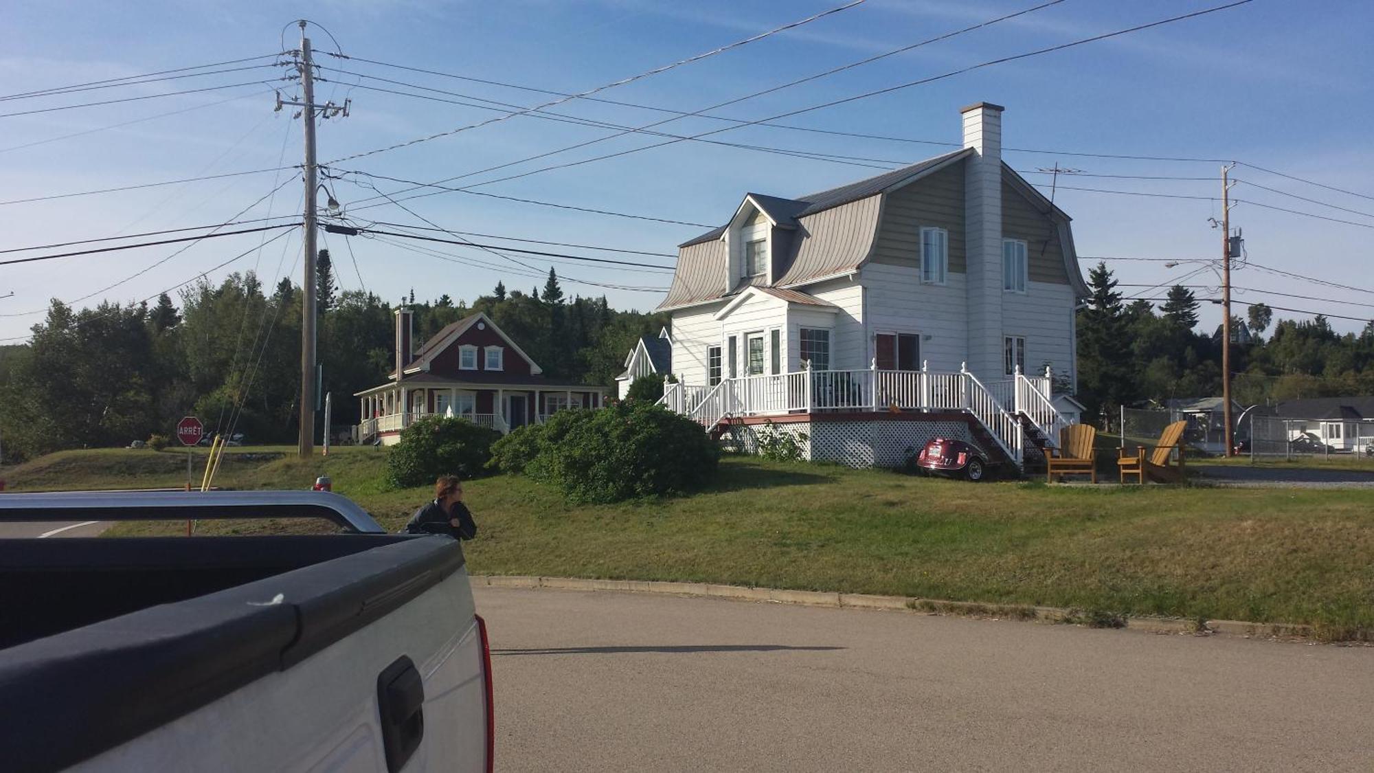 Motel Et Chalets Bo-Fleuve Evangeline Saint-Siméon Szoba fotó