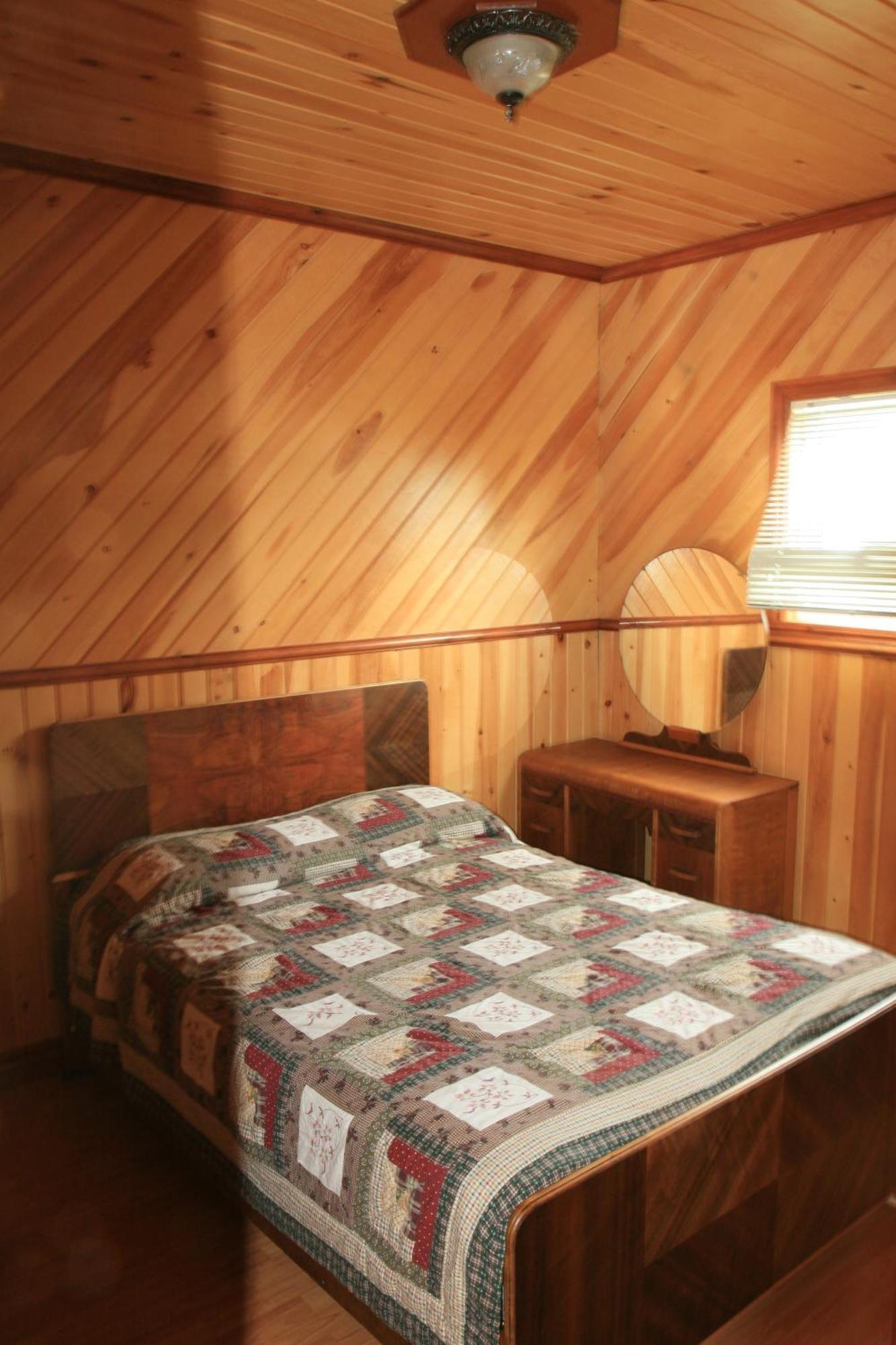 Motel Et Chalets Bo-Fleuve Evangeline Saint-Siméon Szoba fotó