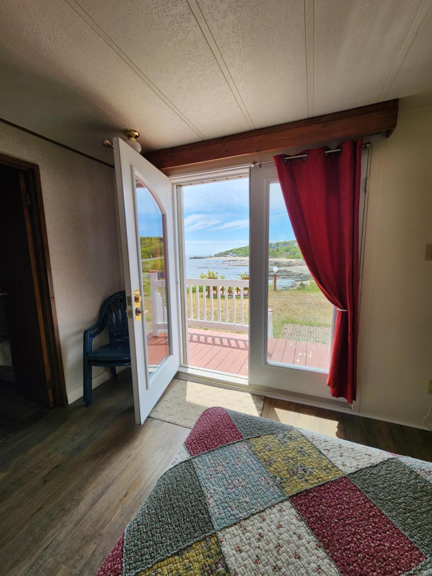 Motel Et Chalets Bo-Fleuve Evangeline Saint-Siméon Kültér fotó